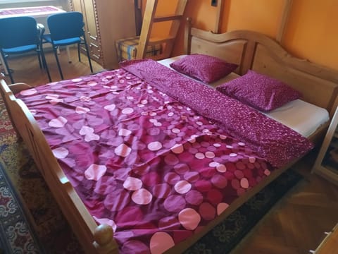 Bed, Seating area, Bedroom, wardrobe