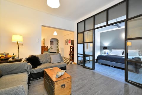 Living room, Photo of the whole room, Bedroom
