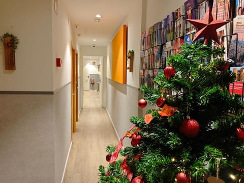 Hostal BESTPRICE Barcelona Stadium Bed and Breakfast in L'Hospitalet de Llobregat