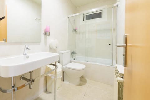 Bathroom, Internal: Not applicable to any particular room