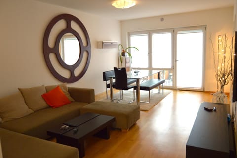 Balcony/Terrace, Living room, Seating area, Dining area