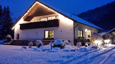 Facade/entrance, Winter