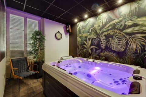 Hot Tub, Spa and wellness centre/facilities, Spa and wellness centre/facilities