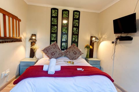 Bed, TV and multimedia, towels