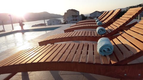 Property building, Day, Summer, Balcony/Terrace, Pool view, Sea view, Swimming pool, sunbed