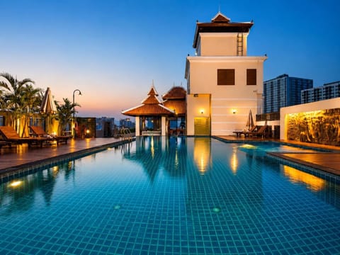 Property building, Night, Pool view, Swimming pool, sunbed