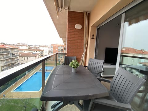 Balcony/Terrace, Pool view, Swimming pool