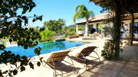 Property building, Spring, Swimming pool