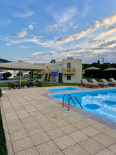 Property building, Swimming pool