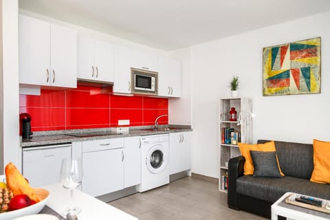 TV and multimedia, Kitchen or kitchenette, Living room, Dining area