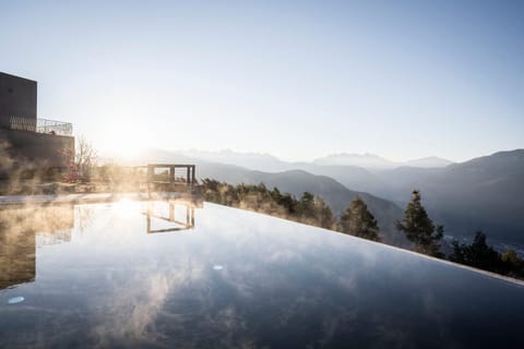 Day, Natural landscape, Autumn, Mountain view, Pool view, Swimming pool