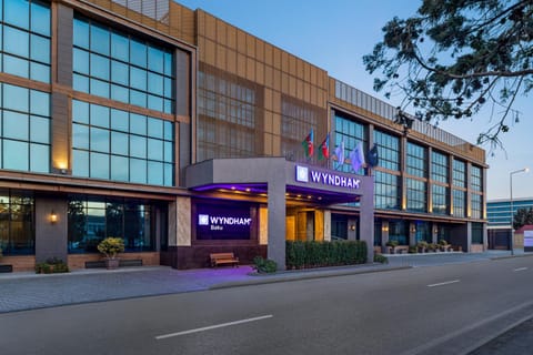 Property building, Street view, Location, Parking