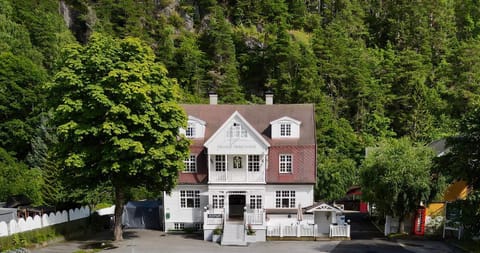 Property building, Facade/entrance