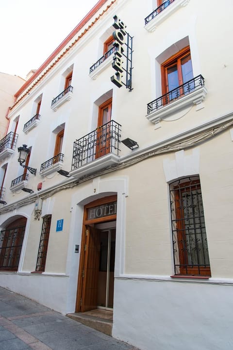 Property building, Facade/entrance, Street view