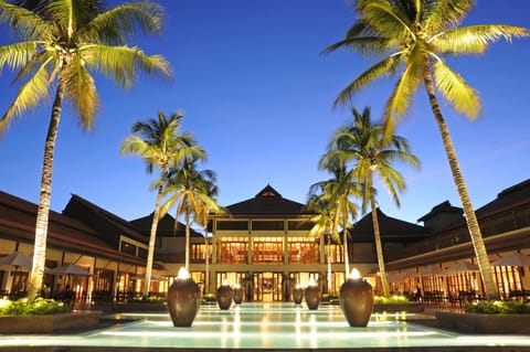 Property building, Patio, Spring, Night, Summer, Balcony/Terrace, Autumn, On site, Pool view, Sea view