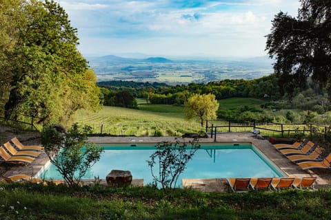 Day, Natural landscape, Garden, Garden view, Mountain view, Pool view, Swimming pool, sunbed