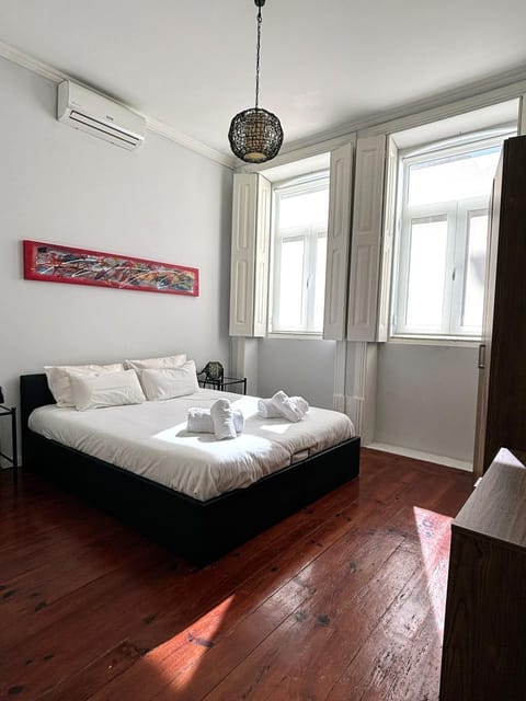 Bed, Bedroom, air conditioner