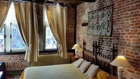 Auberge Du Bon Fermier Hotel in Valenciennes