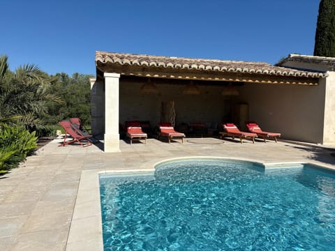 Patio, Day, Swimming pool, sunbed