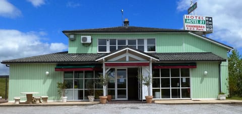 Property building, Facade/entrance