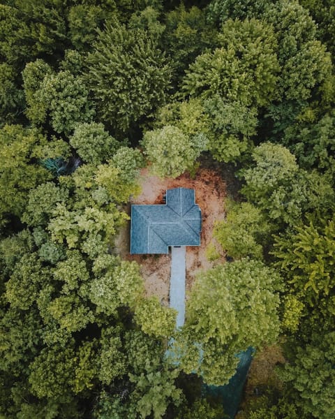 Vineyard Woods Nature lodge in Lake Erie