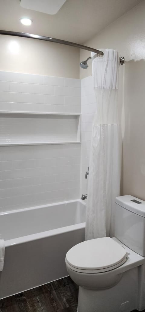 Meares Vista Inn Inn in Tofino