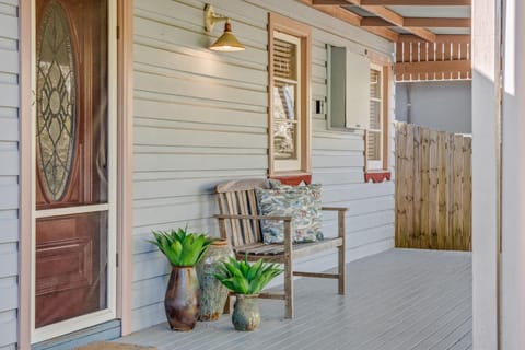 Property building, Balcony/Terrace