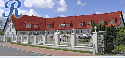 Property building, Day