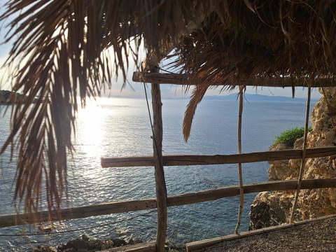 Vrachokipos House in Islands