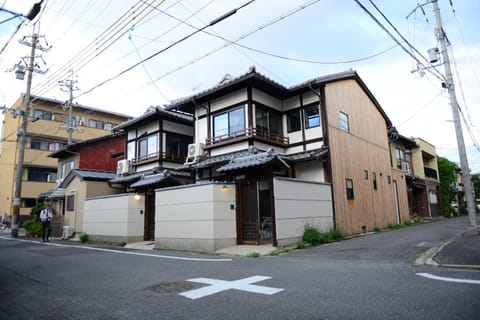 Property building, Facade/entrance
