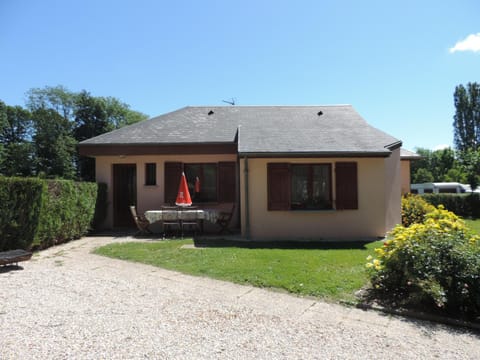 Facade/entrance, Balcony/Terrace