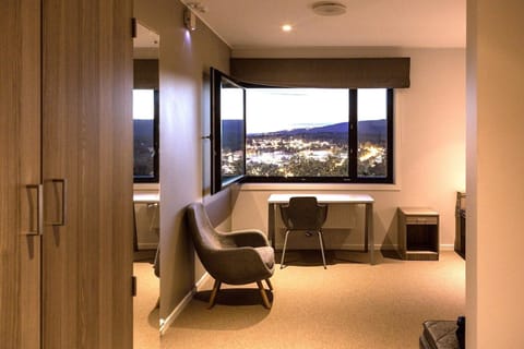 View (from property/room), Photo of the whole room, City view