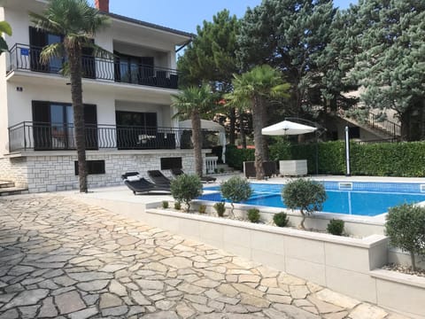 Facade/entrance, Swimming pool, Swimming pool