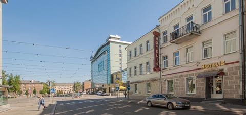 Property building, Day, City view