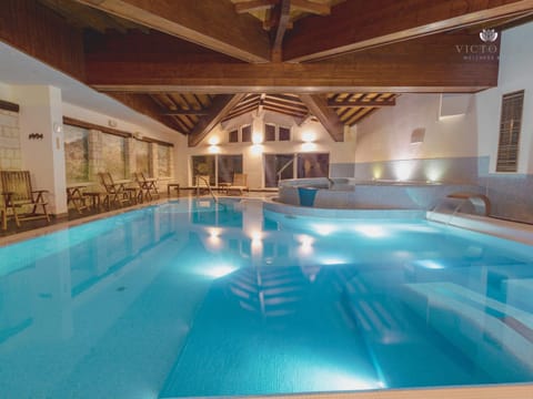 Hot Tub, Swimming pool
