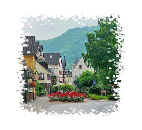 Nearby landmark, Cycling