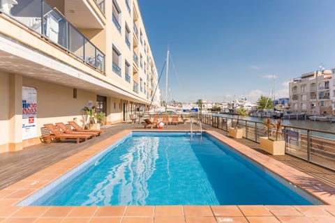 Pool view, Swimming pool