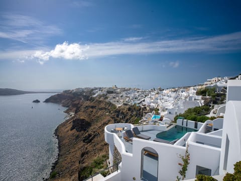 Property building, View (from property/room), Sea view, Swimming pool