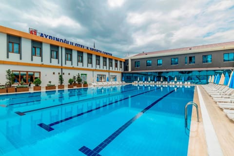 Swimming pool, Swimming pool