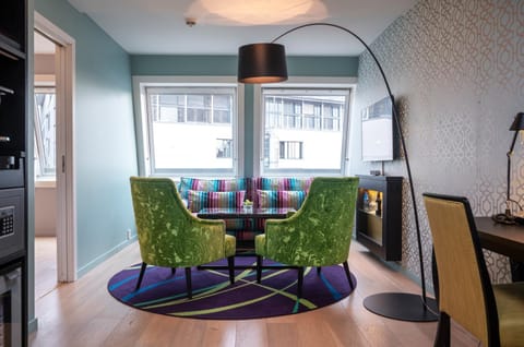 Living room, Seating area