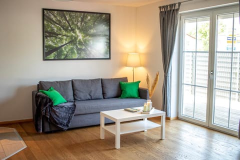 Photo of the whole room, Seating area
