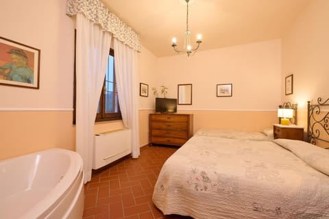 Podere Dell'Anselmo Farm Stay in Tuscany