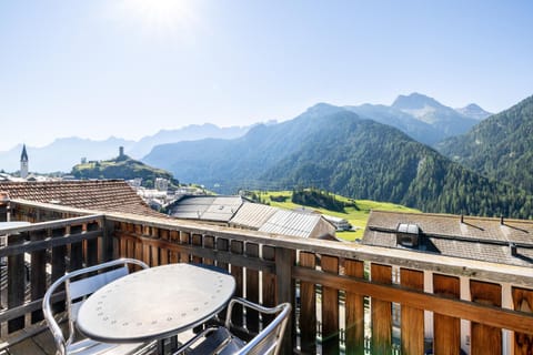 Natural landscape, View (from property/room), Balcony/Terrace
