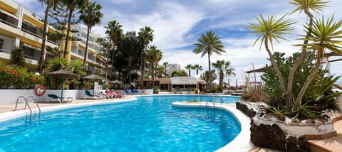 Day, Swimming pool, Swimming pool