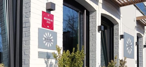 Property building, Restaurant/places to eat, Facade/entrance