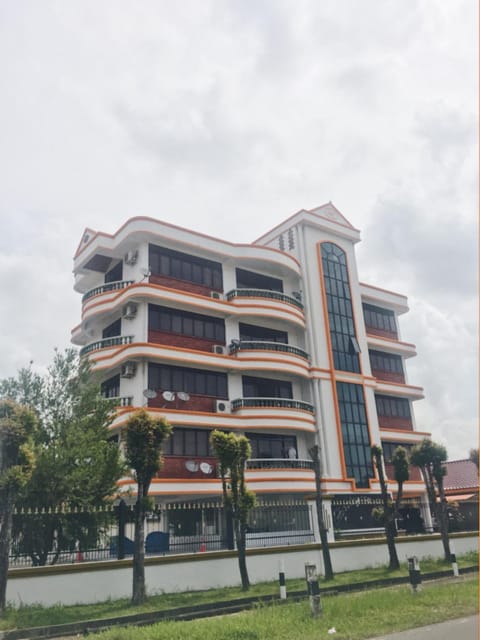 Facade/entrance, Bird's eye view