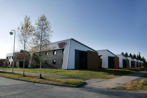 Facade/entrance, Day