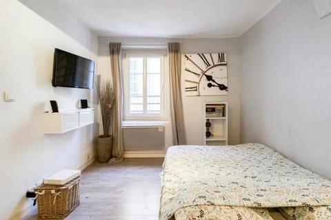 Sun Studio Apartment in Valbonne