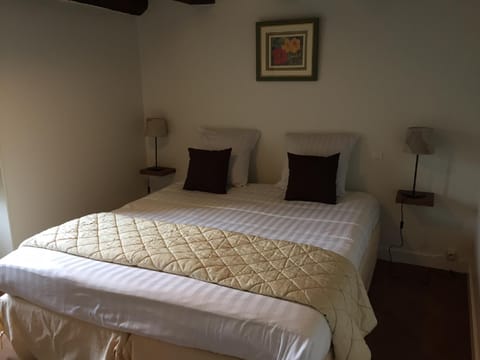 Photo of the whole room, Decorative detail, Bedroom