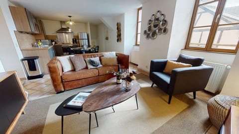 Living room, Seating area